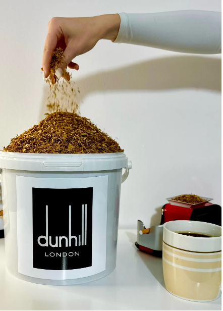 Tutun Dunhill Negru la Galeata