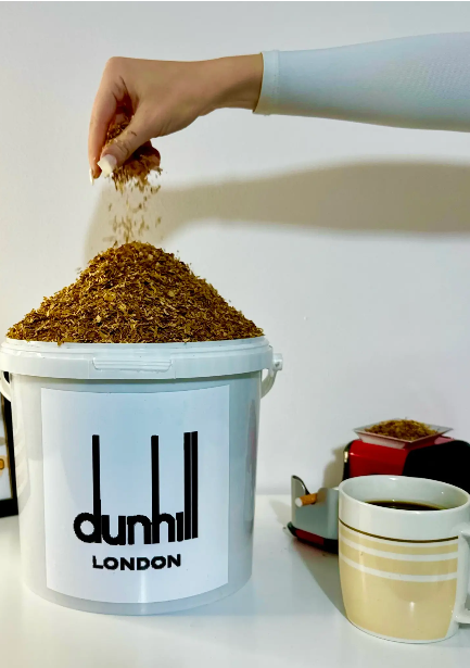 Tutun Dunhill Alb la Galeata